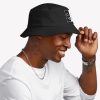 ssrcobucket hatmens10101001c5ca27c6sidetall portrait750x1000 bgf8f8f8.u2 17 - NieR: Automata Merch